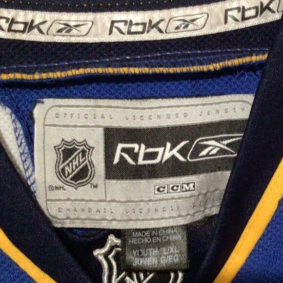 St. Louis Blues NHL Jersey Youth L/XL Hockey - Picture 3 of 5